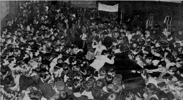 Liverpool Street Mob Scene